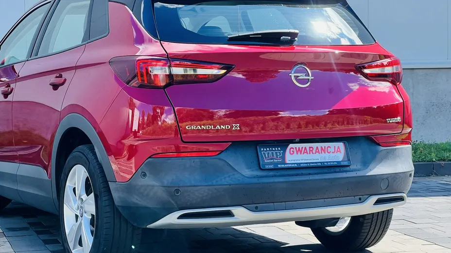 OPEL Grandland X -