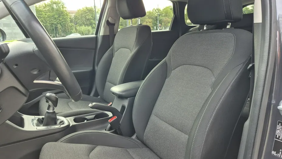 HYUNDAI i30 -