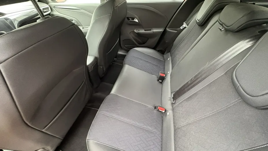 OPEL Corsa -