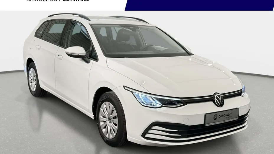 VOLKSWAGEN Golf -