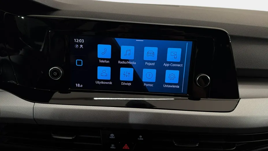 VOLKSWAGEN Golf -