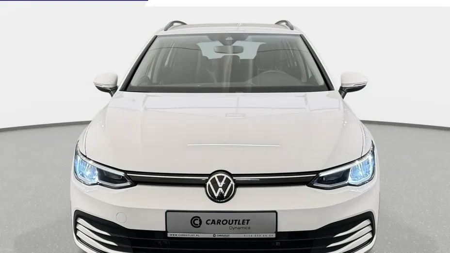 VOLKSWAGEN Golf -