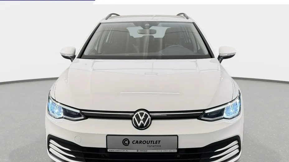 VOLKSWAGEN Golf -