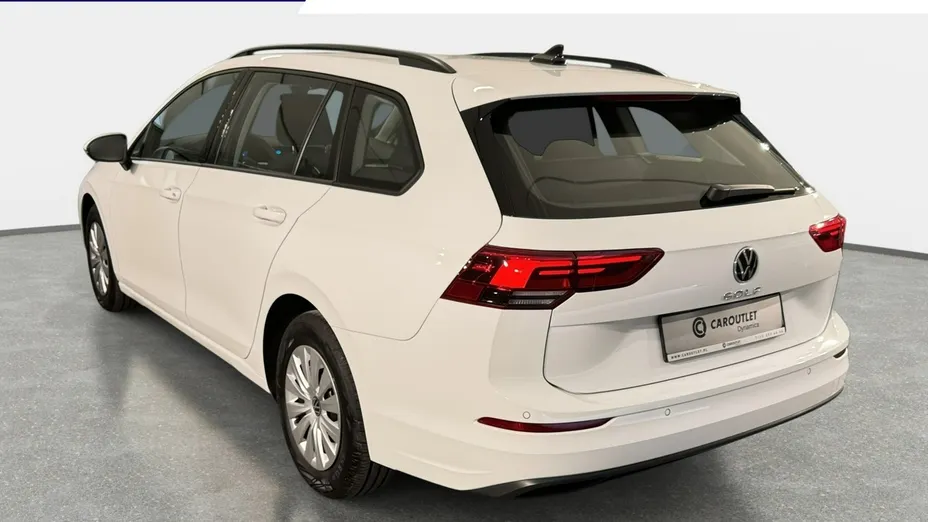 VOLKSWAGEN Golf -