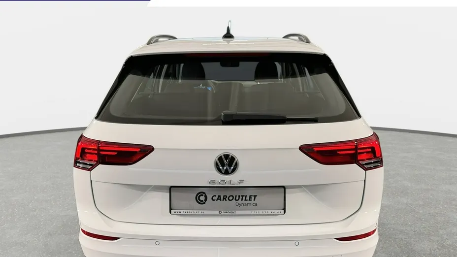 VOLKSWAGEN Golf -