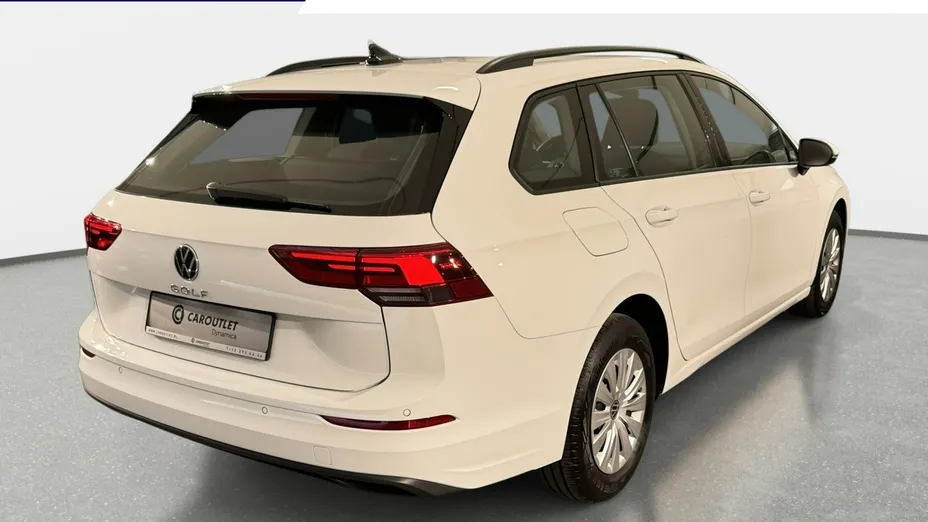 VOLKSWAGEN Golf -