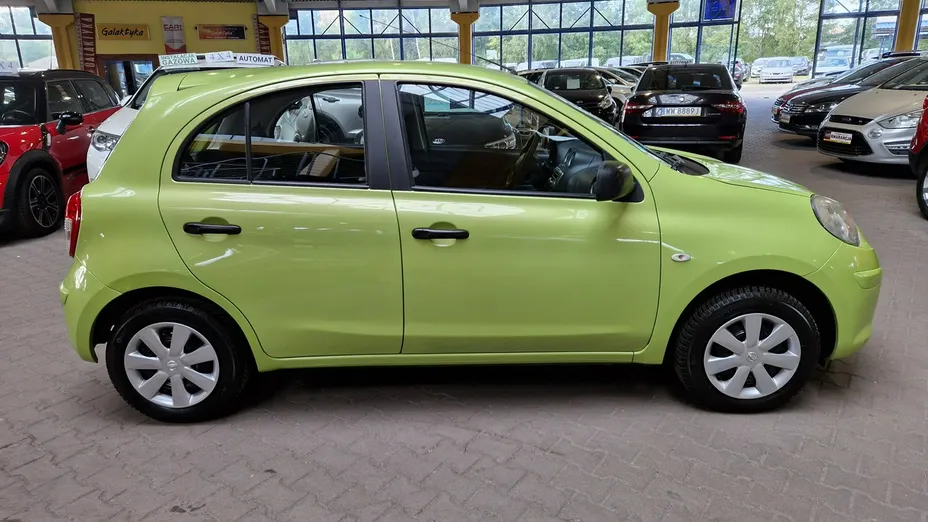 NISSAN Micra -