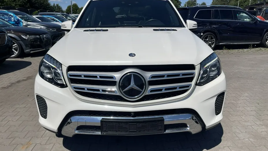 MERCEDES-BENZ GLS -