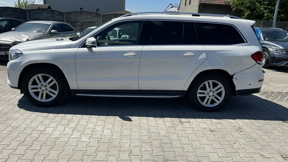 MERCEDES-BENZ GLS -