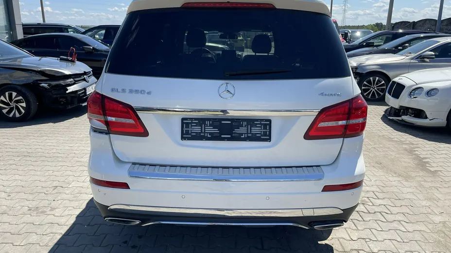 MERCEDES-BENZ GLS -