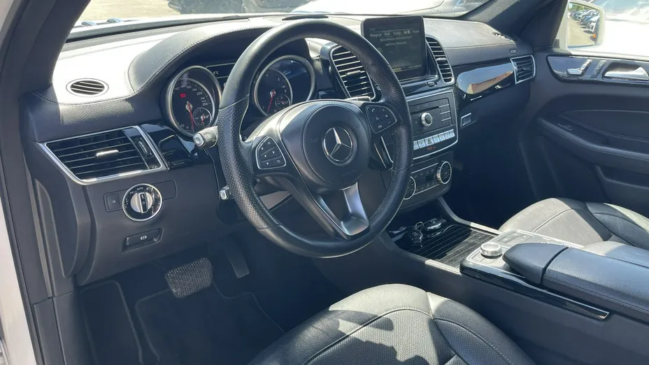 MERCEDES-BENZ GLS -