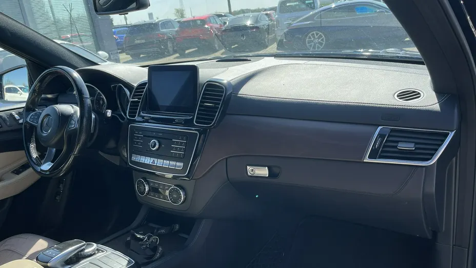 MERCEDES-BENZ GLS -