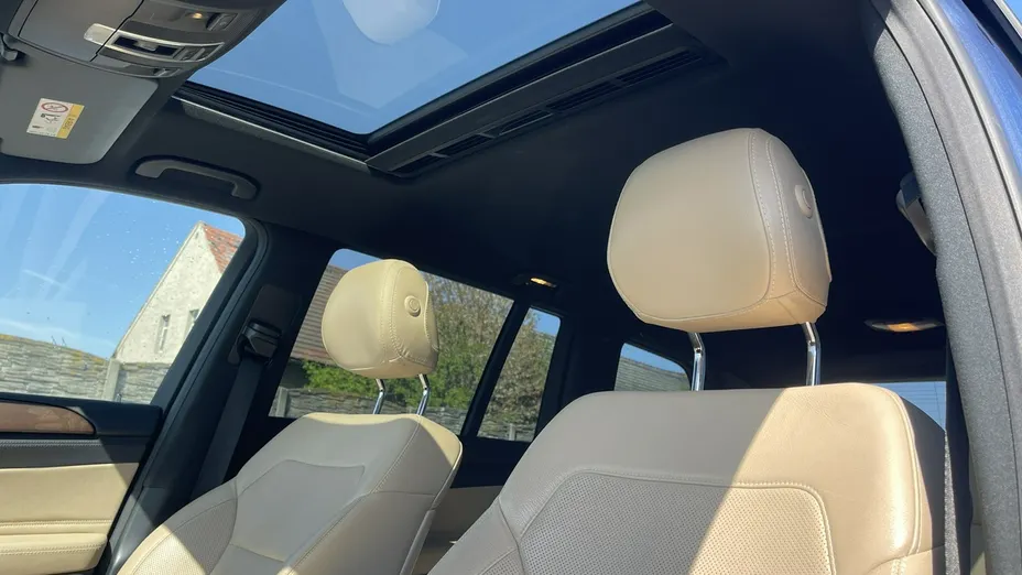 MERCEDES-BENZ GLS -