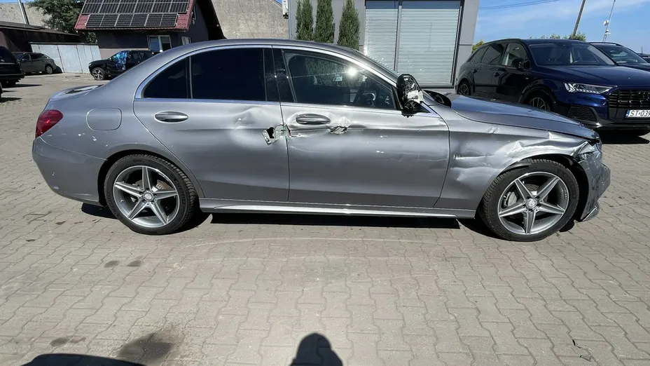 MERCEDES-BENZ C Klasa -