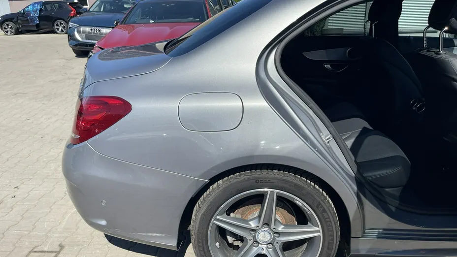 MERCEDES-BENZ C Klasa -