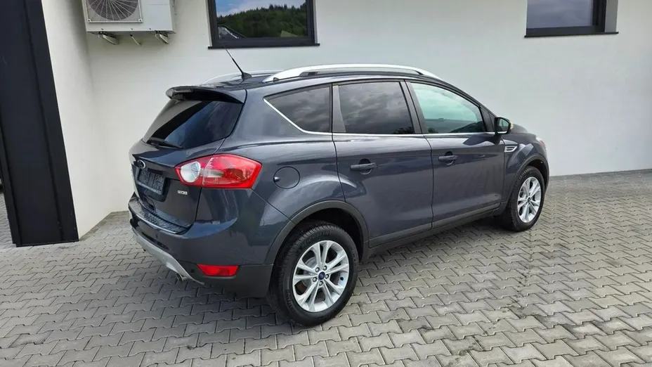 FORD Kuga -