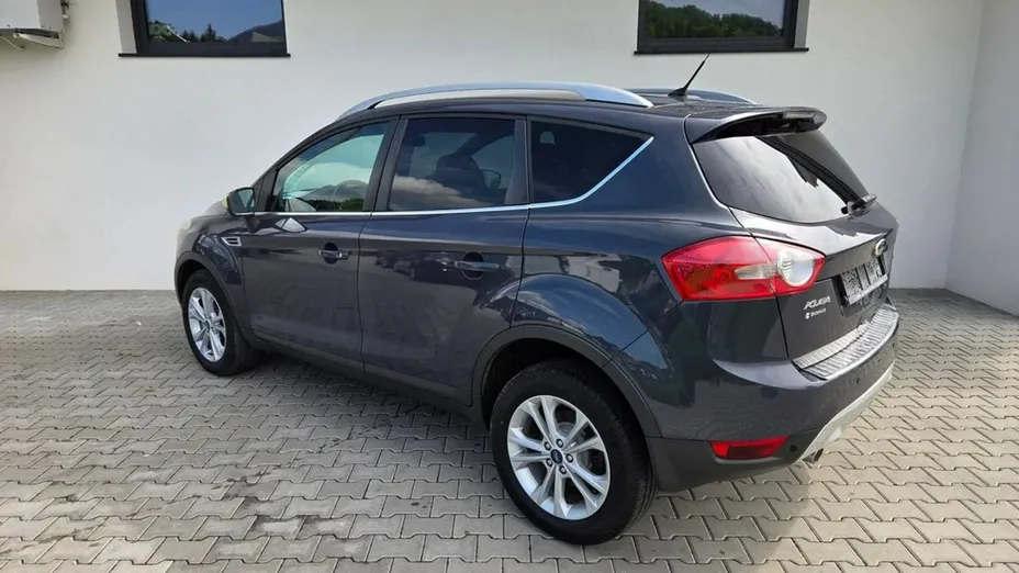 FORD Kuga -