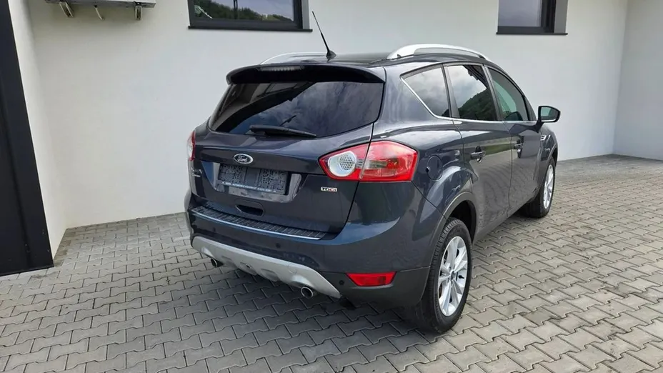 FORD Kuga -