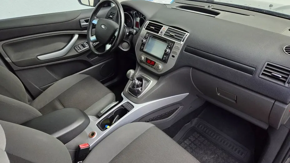 FORD Kuga -