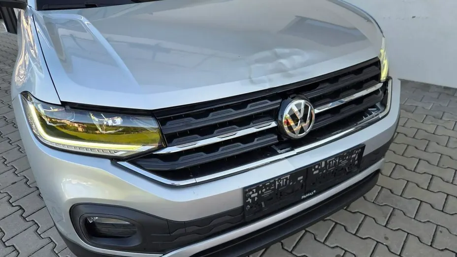 VOLKSWAGEN T-Cross -