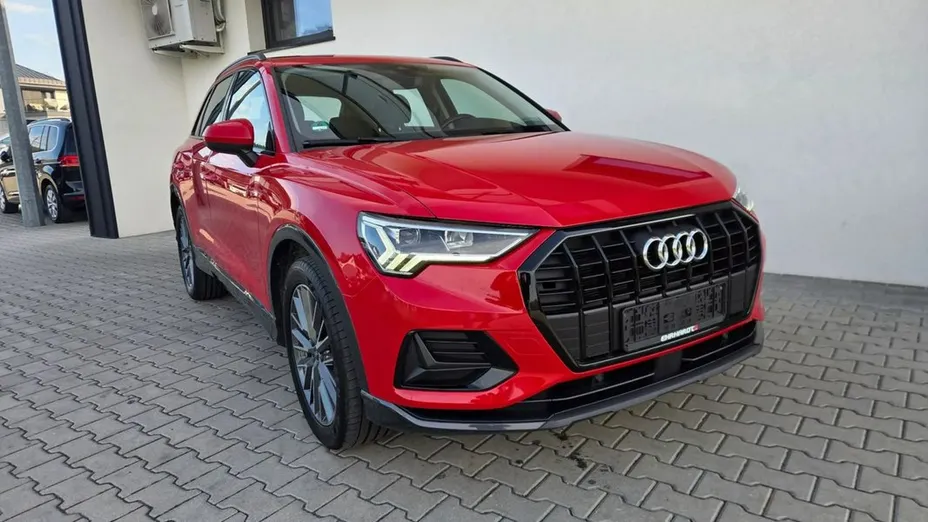 AUDI Q3 -