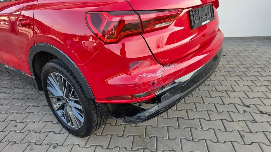 AUDI Q3 -