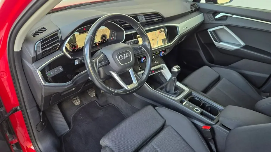 AUDI Q3 -