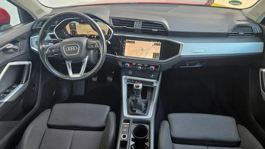 AUDI Q3 -