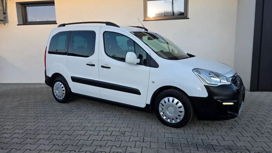 PEUGEOT Partner -