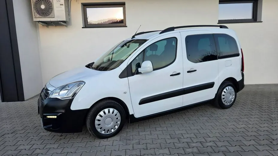 PEUGEOT Partner -