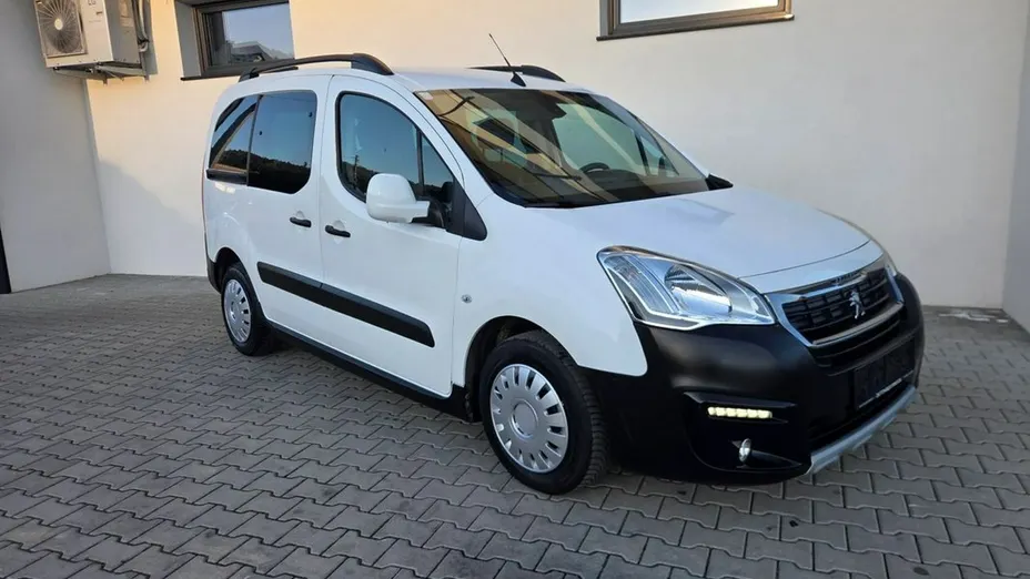 PEUGEOT Partner -