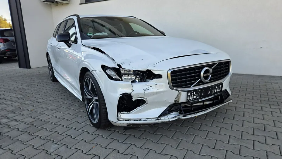 VOLVO V60 -