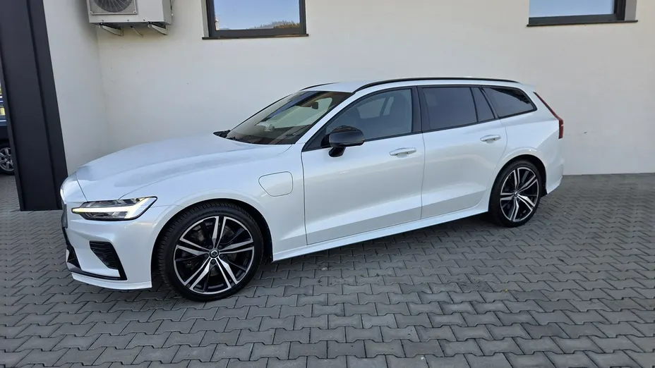 VOLVO V60 -