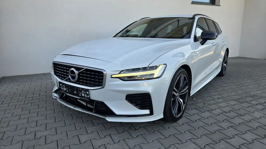 VOLVO V60 -