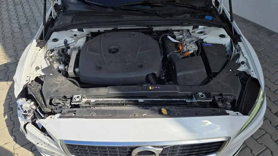 VOLVO V60 -