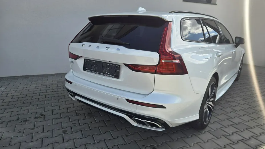 VOLVO V60 -