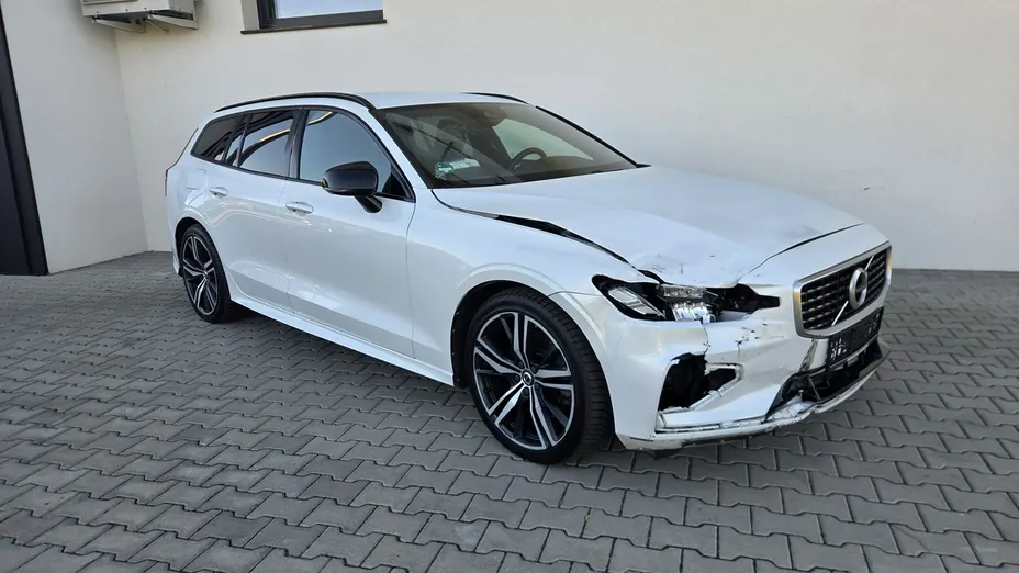 VOLVO V60 -