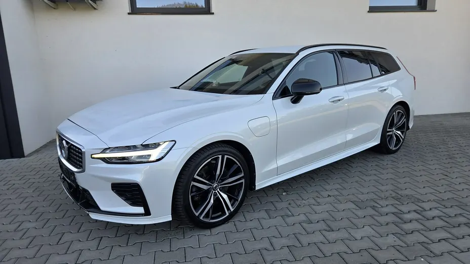 VOLVO V60 -