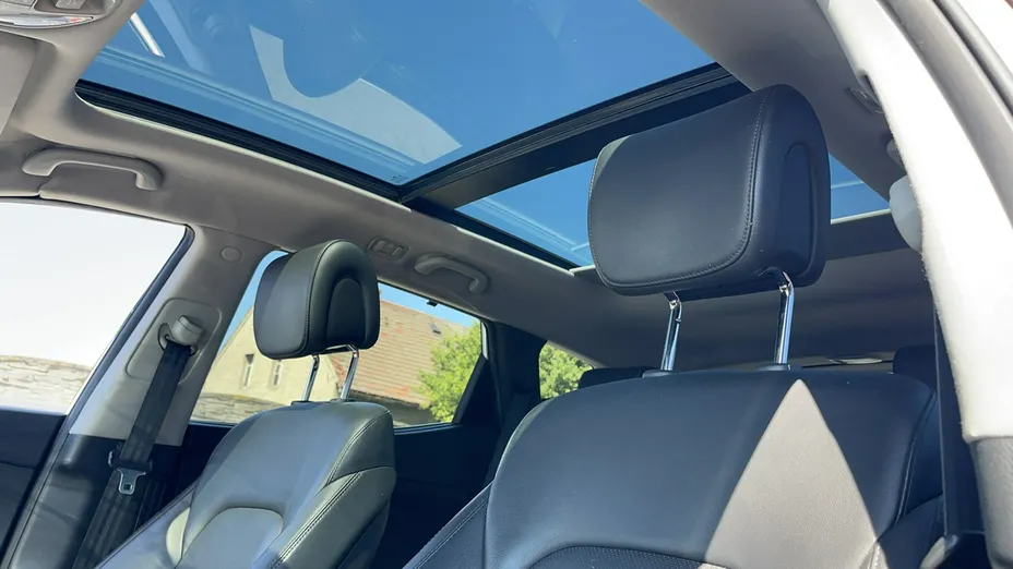 HYUNDAI Santa Fe -