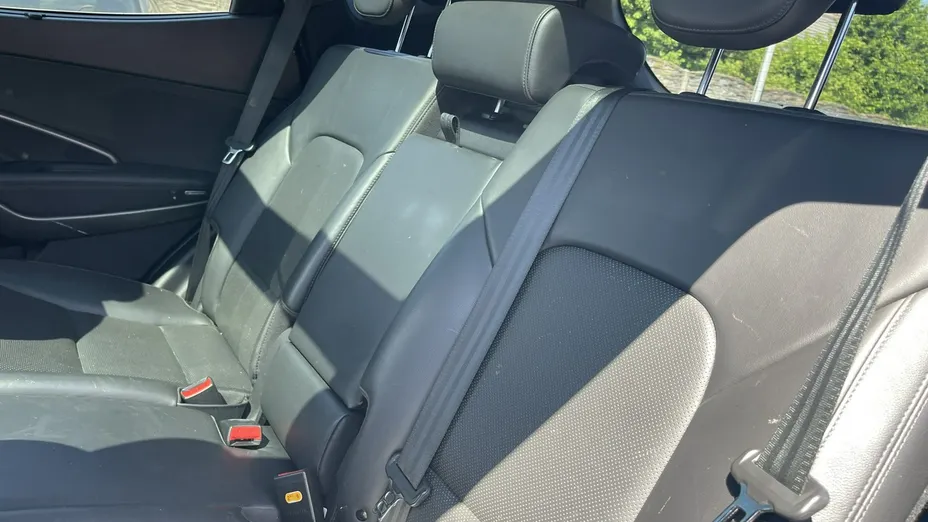 HYUNDAI Santa Fe -