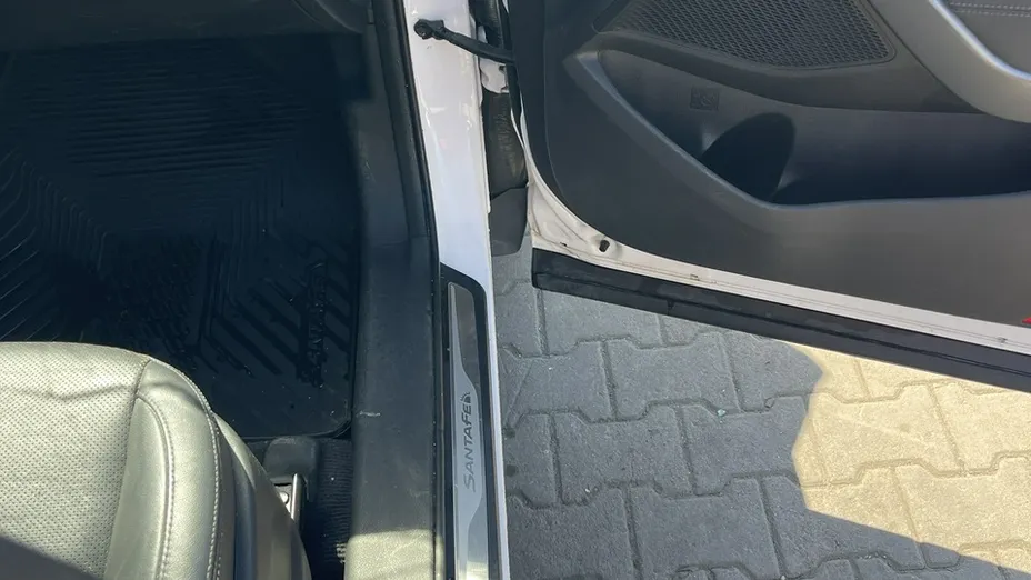 HYUNDAI Santa Fe -