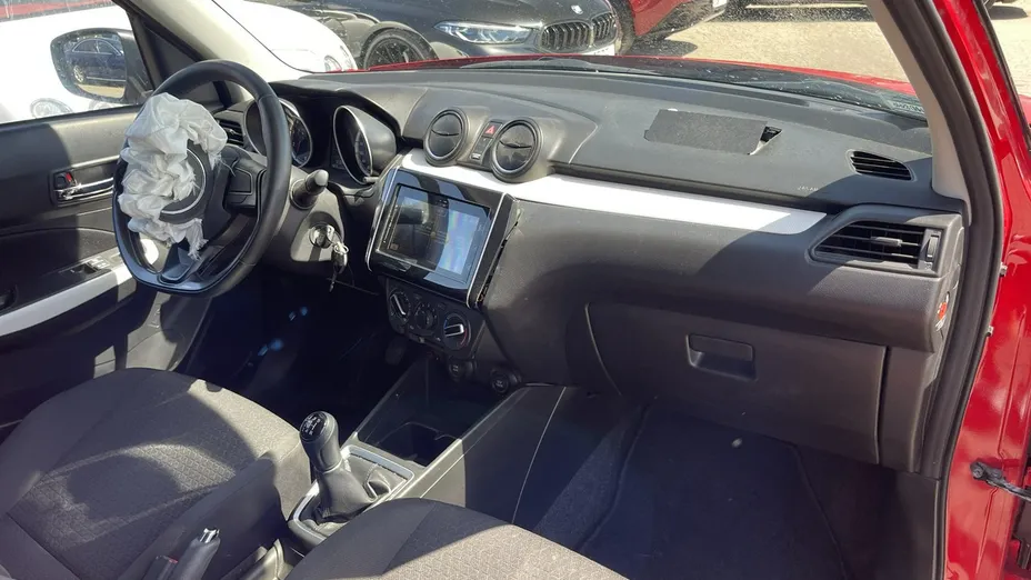 SUZUKI Swift -