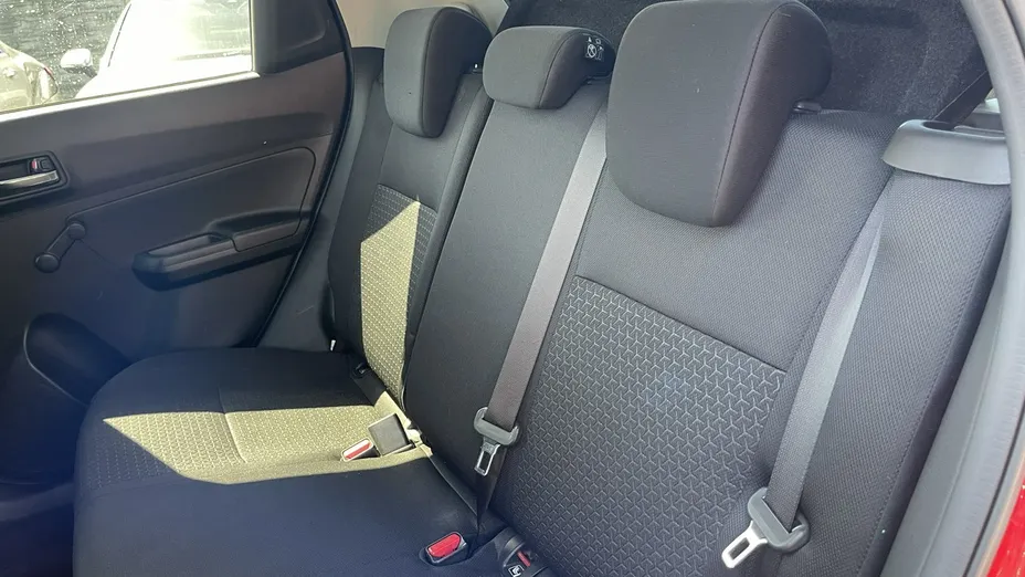 SUZUKI Swift -