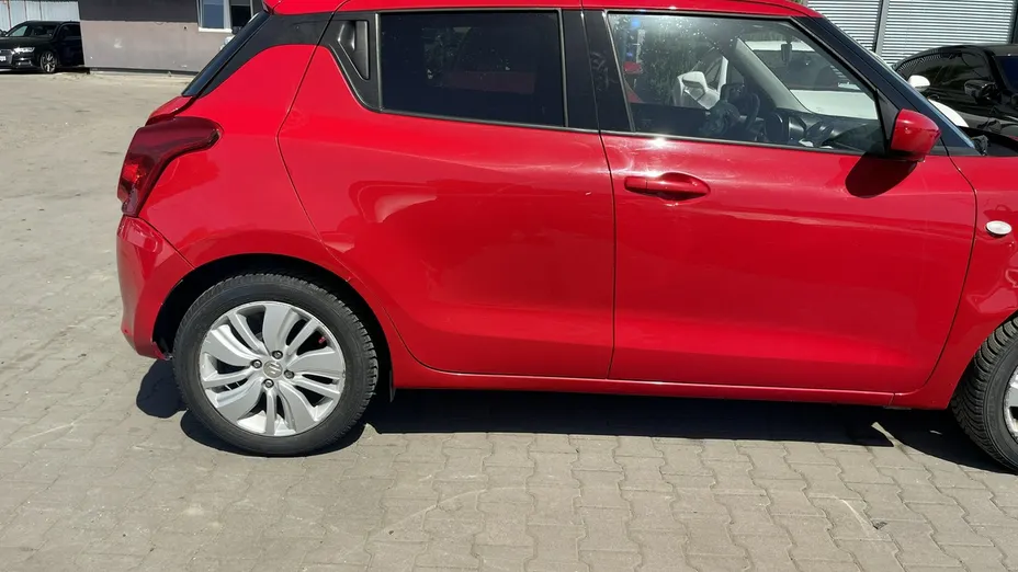 SUZUKI Swift -