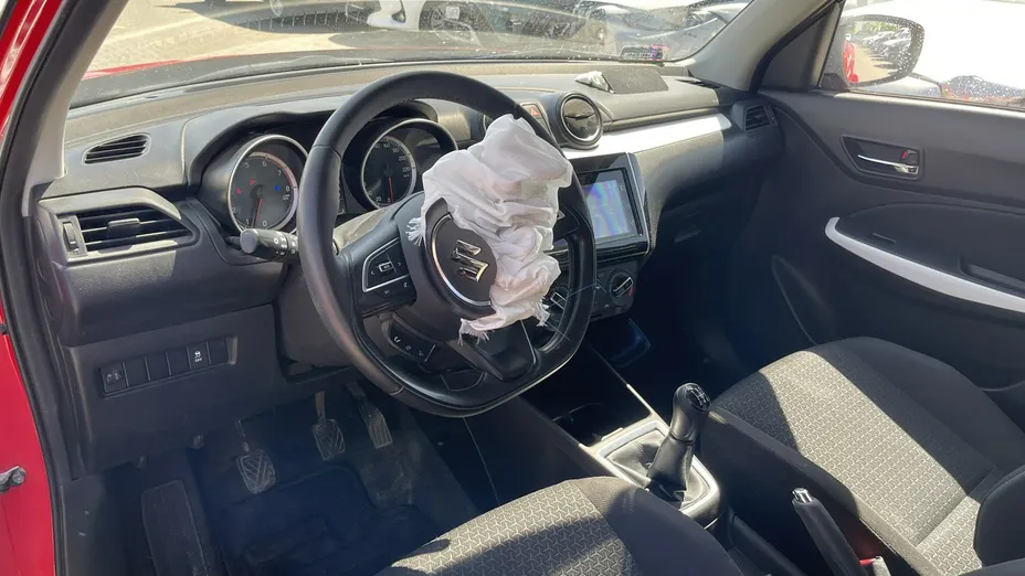 SUZUKI Swift -
