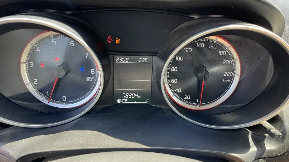 SUZUKI Swift -