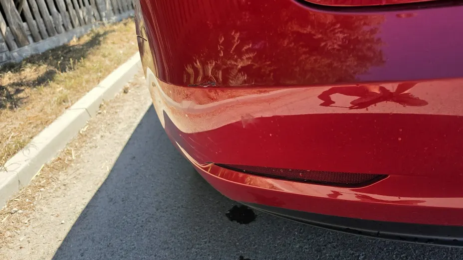 TESLA Model 3 -