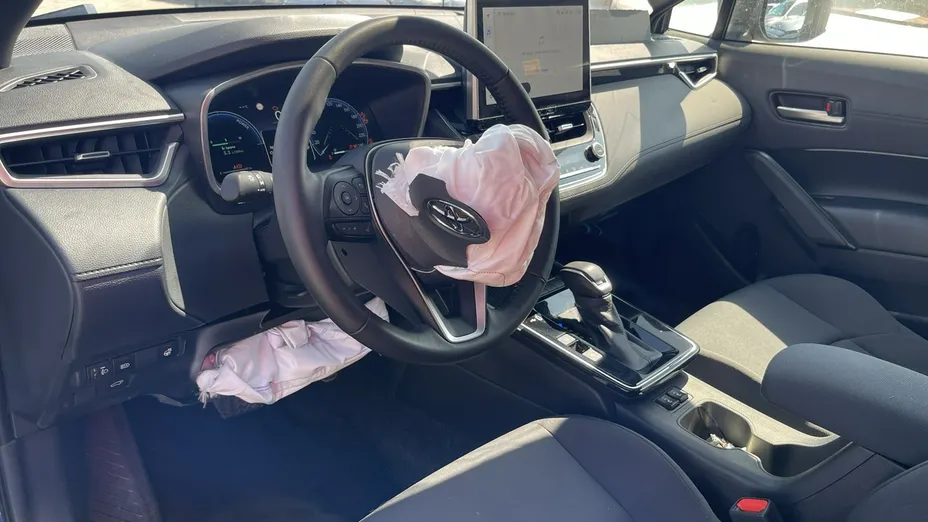 TOYOTA Corolla Cross -