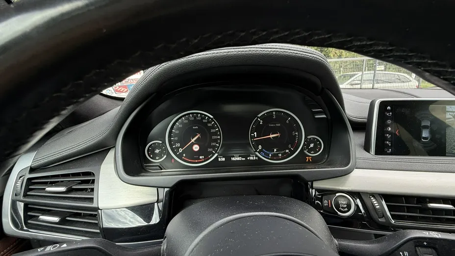 BMW X6 -
