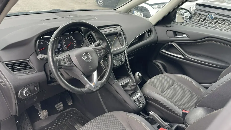 OPEL Zafira -